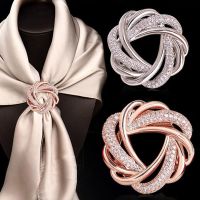 Trendy Vintage Rhinestone Flower Scarf Buckle Pearl Crystal Scarf Ring Women Hollow Scarves Buckle Brooch Jewelry Accesories