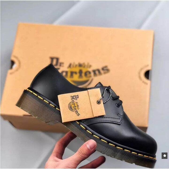 Dr.Martens (รองเท้า)คู่รองเท้าหนัง รองเท้าลำลอง รองเท้าแฟชั่นมาร์ติน