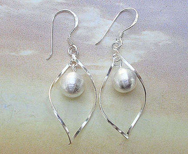 ball-beautiful-thai-design-earrings-sterling-silver-ลูกกลมบอล-สวยงามไทยตำหูเงินสเตอรลิงสวยของฝากที่มีคุณค่าของฝากถูกใจ