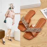 2023 Summer New Style Sandals Womens Transparent Medium Heel Thick Heel Water Slippers Fairy Style One Line Slippers