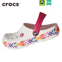 【On Clearance】Crocs รองเท้าแตะ Crocs กันลื่น ของแท้ เหมาะกับเดินชายหาด แฟชั่นสําหรับผู้หญิง