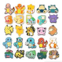 【LZ】✜  Pokémon Anime Kawaii Esmalte Pin Broche De Metal Brinquedos Emblema Figuras Anime Charizard Mew Pikachu Gengar Jóias Acessórios Presentes