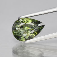 กรีน แซฟไฟร์ Green Sapphire บางกะจะ จันทบุรี เผา น้ำหนัก 1.71 กะรัต ขนาด 10.0x7.0x4.1 มิล เกรด SI1