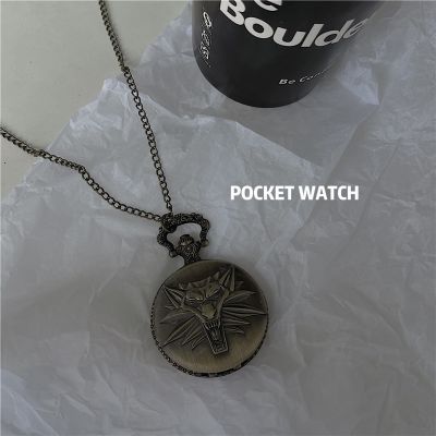 【Hot Sale】 High-value fashion hollowed out retro clamshell pocket watch ancient style male and female student party creative personality necklace hanging neck