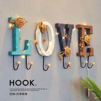 2023 ตะขอแขวนเสื้อแบบสร้างสรรค์สไตล์อเมริกัน HOME LOVE ตะขอตกแต่ง