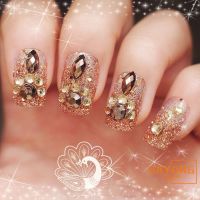 24pcsSet Crystal Golden False Nails Full Finished Finger Nail Art Tips Rhinestone Bridal Wedding Fake Nails with Glue