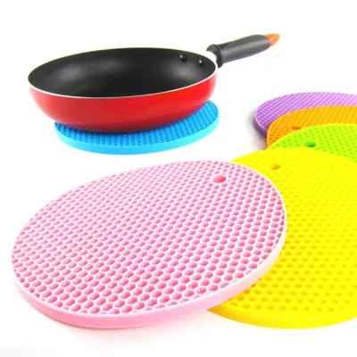 【CC】❦❁❖  18cm Round Color Silicone Non-slip Resistant Cup Coaster Cushion Placemat Pot Holder Accessory