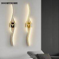 DOOMYHOME ตะแกรงห้องนั่งเล่นทีวีเชิงเทียนติดผนังแสงยาวสุดสร้างสรรค์,หรูหราโคมไฟประดับผนังบันไดทันสมัยเรียบง่ายข้างเตียงนอนเขากวางไฟติดผนังตกแต่งด้วยรีโมทคอนโทรล