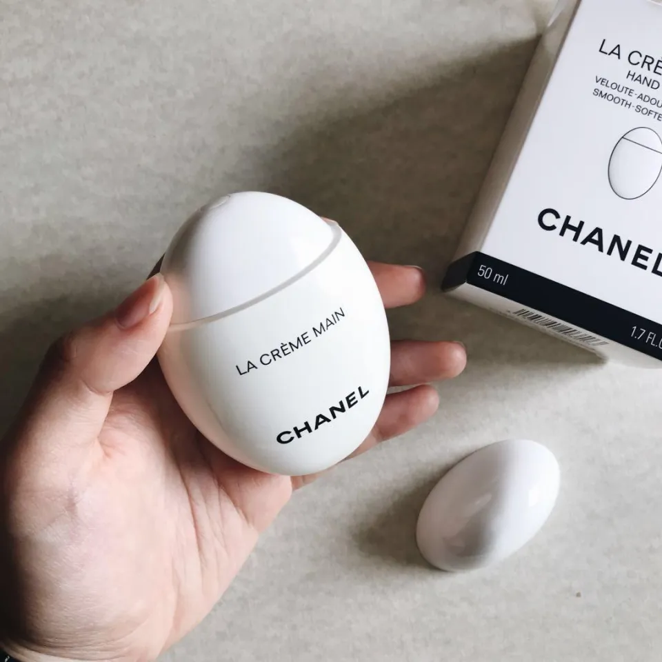 Chanel Le Lift La Creme Main 50mlแฮนด์ครีมที่ช่วยทำให้ผิวเรียบเนียน  สม่ำเสมอและอ่อนเยาว์