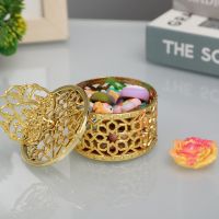 Hollow Out Candy Box Treasure Chest Shape Sugar Containers Holder Gift Storage Case Wedding Party Hand Gift Candy Box Storage Boxes