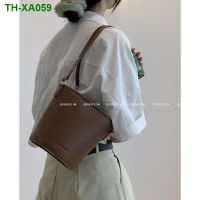 French niche bag womens summer 2022 new fashion retro portable bucket high-end underarm single