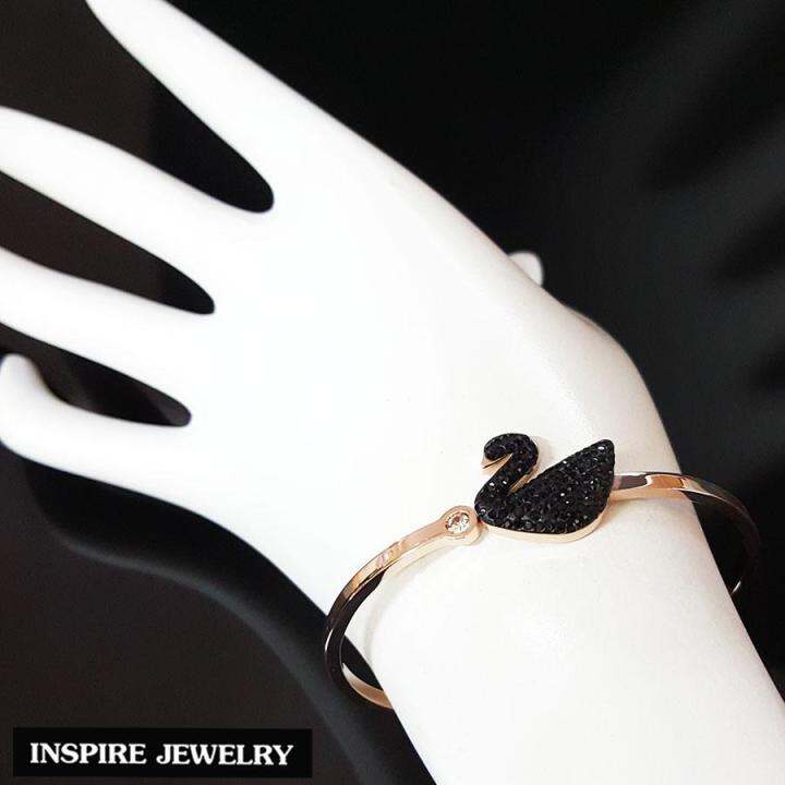 inspire-jewelry-กำไลหงส์-black-swan-ตัวเรือนหุ้มทองแท้-pink-gold-ฝังนิลดำ-ประดับด้วยเพชรcz-เกรดพรีเมี่ยม-งานจิลวลี-สวยงามหรู-ขนาด-6-cm