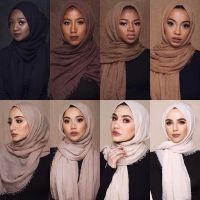 【A Creatively】 อันที่จริงแล้ว Aibins A1-49 Tudung Bawal ผ้าฝ้ายผ้าคลุมไหล่ธรรมดาอาหรับย่นขนาด180 × 95ซม. เป็นฟองฮิญาบแบบมีตะเข็บอาหรับสำหรับ WJ1010ผู้หญิง