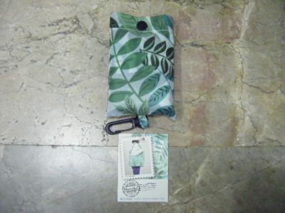 ถุงผ้าญี่ปุ่น โพลีเอสเตอร์สำหรับใส่ของ พับได้เป็น 7*11ซม. ขยายเป็น41*55 ซม. รูปใบไม้สีเขียว