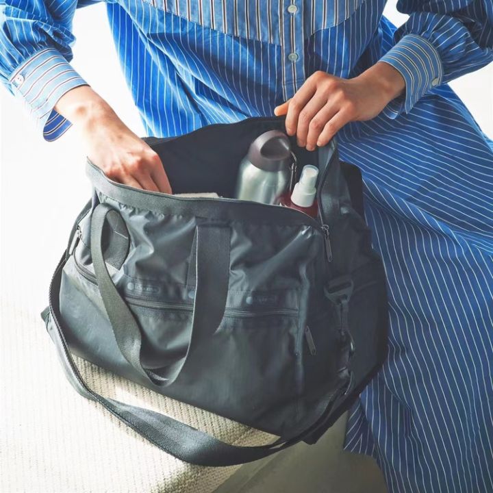 lesportsac-2023-unisex-กระเป๋าสะพายสีล้วนกระเป๋าใบใหญ่แบบพกพาสามารถสะพายข้างได้ทุกแบบ4319