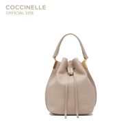 COCCINELLE ESTELLE Handbag 230101 กระเป๋าถือผู้หญิง