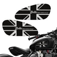 TOPnewFor Triumph Bobber แผ่นถังเชื้อเพลิงรถมอเตอร์ไซค์3M ลายหัวรถจักรแบบย้อนยุคป้องกันสติ๊กเกอร์บุรองด้านข้างอุปกรณ์เสริมรูปลอกลายฝ้า