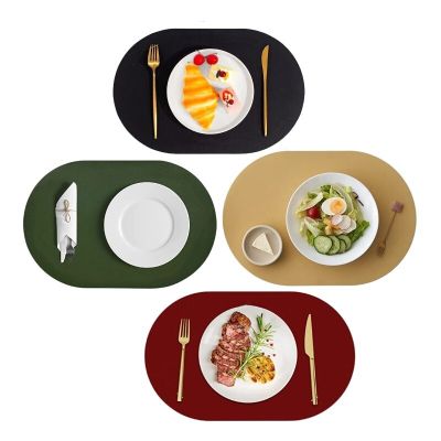 Inyahome แผ่นรองจาน PU รูปวงรีสำหรับหนังโต๊ะทานอาหารมีการออกแบบให้เป็นลายไม่ลื่นกันน้ำมันน้ำความร้อนแผ่นกันคราบ