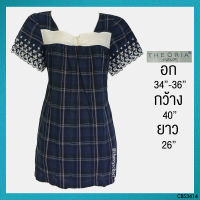 USED Theoria - Navy Blue Plaid Blouse | เสื้อแขนสั้นสีกรมท่า สีน้ำเงิน ลายสก็อต ลายดอก ลายปัก ทรงใหญ่ ญี่ปุ่น แท้ มือสอง