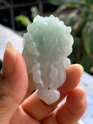 จี้แกะสลักรูปผักกาด 3 สี หยกแท้ 100% ไม่ผ่านการปรับปรุงคุณภาพ (Natural Untreated Jadeite Cabbage Pendant Type A)