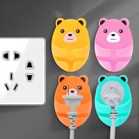 4Pcs/Pack Cute Bear Hook Bracket Seamless Punch free Power Socket Hooks Kitchen Strong Seamless Cartoon Plug Wall Hanging Hook 4