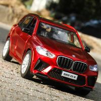 1:32 BMW X5M SUV รถรุ่น Diecasts โลหะของเล่นยานพาหนะคอลเลกชันเสียงและแสงจำลองสูงสำหรับของขวัญเด็ก