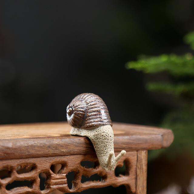 t-ceramic-small-snail-ornaments-bonsai-micro-landscape-home-decoration-accessories-for-living-room-tea-pets-desk-decorations