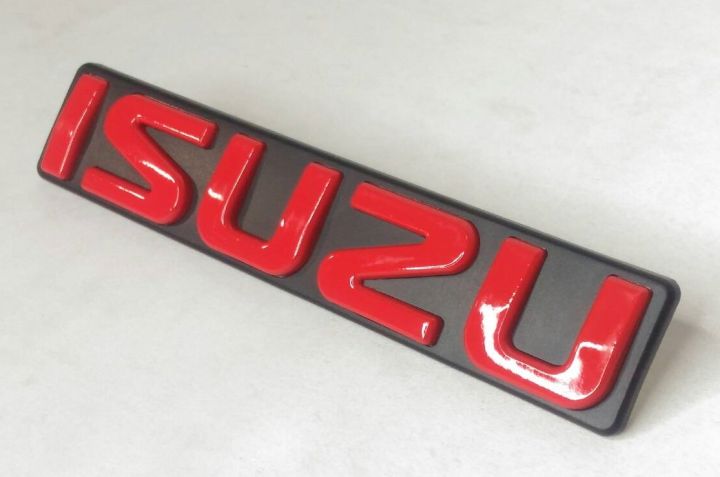 โลโก้-หน้ากระจัง-อีซูซุ-ดีแม็กซ์-x-series-ปี-2007-สีแดง-โลโก้หน้ากากตรงรุ่นรถ-isuzu-d-max-x-series-2007