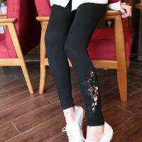 【cw】 Spring New Trousers Flower Lace Slim Fit Leggings Pure Color Slimming Casual Outdoor Ninth Pants Factory Wholesale ！