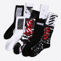 【Sock shop】2คู่อินเทรนด์ถุงเท้าผู้ชายถนนฮิปฮอปสไตล์กลางถุงเท้าหลอดระบายอากาศสเก็ตบอร์ดกีฬาหลอดยาวถุงเท้าบาสเกตบอล