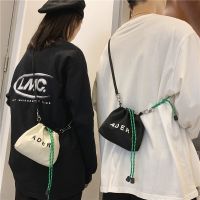 [กระเป๋าแฟชั่นร้อน688] Mini Bolso Cruzado Con Estampado De Letras Para Mujer Bolsa Pequeña De Lona Bolso De Hombro Cordcon Color Blony Negro