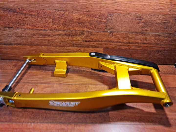 (SCARLET) KLX150 MODEL KTM SWING ARM SCT12990 66CM PLAY AND PLUG