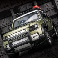 1:22 Land Rover Defender High Simulation Diecast Metal Alloy Model car Sound Light Pull Back Collection Kids Toy Gifts X22