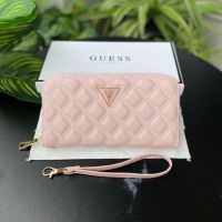 กระเป๋าเงินใบยาว Guess Quilted Long Wallet กระเป๋าเงินใบยาวซิปรอบ ตัวกระเป๋าเดินด้ายลายตารางทั้งใบ