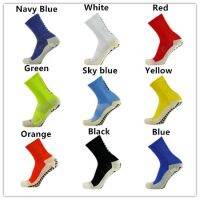 SUN Thick Silicone Anti Slip Medium Size Football Takraw Soccer Basketball Badminton Socks Stoking Bola Sepak