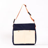 Lively Tote Navy &amp; Blue