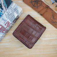 สีน้ำตาล Crocodile Wallet กระเป๋าหนังแท้ เป็นจระเข้แท้ๆ ถักขอบตลอดใบอย่างประณีต งานสวยละเอียด ลวดลายหรูหรา เป็นที่นิยมมาก ในอเมริกา &amp; ยุโรป