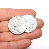 、‘、。； Special Magnetic Flipper Coin Butterfly Coin Magic Tricks ( Made Of Half Dollar Copy  ) Money Magic Accessories Close Up Tricks