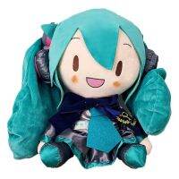 ตุ๊กตาผ้ากำมะหยี่มิกุ Hatsune สำหรับเด็กนุ่มนิ่มลายหมอนพูเชียร์ Boneka Mainan อุปกรณ์ประกอบการ Cosplay ในอนาคต