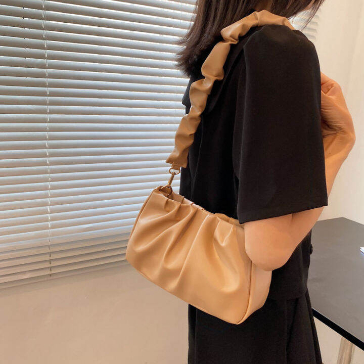 simple-new-small-bag-womens-2021-summer-new-popular-pleated-cloud-bag-fashion-korean-style-crossbody-shoulder-bag