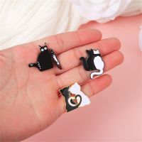 3Pcs/Lot Cartoon black and white cat Enamel Brooch clothing bag metal decoration personalized cartoon Jewelry Pin Badge Fashion Brooches Pins