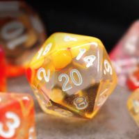 【LZ】 Conjunto de dados transparente laranja e amarelo D   D COC D4 D6 D8 D10 D12 D20 Jogos de mesa DND MTG RPG 7 peças conjunto