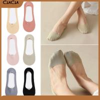 CUCU 5Pairs รองเท้าแตะไม่มีโชว์ นุ่มนุ่มๆ ระบายอากาศได้ระบายอากาศ สีทึบทึบ ถุงเท้าผ้าไหมล่องหน ถุงเท้าเรือข้อเท้า ตาข่ายแบบตาข่าย กันลื่น