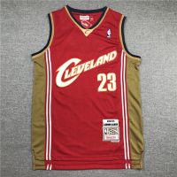 เสื้อผ้าบอลที่นิยมมากที่สุด Nba Cleveland Cavaliers หมายเลขบุคลิกภาพ เสื้อกีฬาบาสเก็ตบอล BIjogo78FHfnpc02 23 James สีแดง สไตล์เรโทร