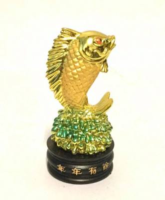 ปลาหลีฮื้อ สัตว์มงคลเสริมฮวงจุ้ย เสริมโชคลาภ กิจการรุ่งเรือง นำมาซึ่งเงินทอง ขนาด 6 x 6 x 12 ซม.