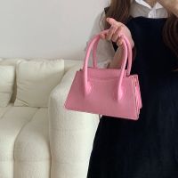 【hot seller】 Minority design womens bag pink square 2022 new style foreign portable simple Messenger