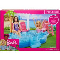 Barbie Glam Pool and Slide สระว่ายน้ำของตุ๊กตาบาร์บี้และสไลเดอร์พร้อมเก้าอี้ โคมไฟระย้า และน้ำสมูทตี้ ของแท้