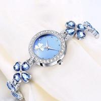 1Pcs Four-Leaf Clover Luxury Womens Fashion Quartz Watch Rhinestone Bracelet Watch Bracelet Ladies Gifts Dress Wristwatches