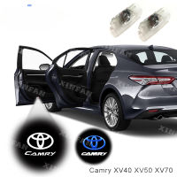 XINFAN ไฟต้อนรับติดประตูรถยนต์2ชิ้นสำหรับ Toyota Camry XV40 XV50 XV70เครื่องฉายเลเซอร์รูปโลโก้ภายในโคมไฟความเสียหาย-ฟรีติดตั้งอุปกรณ์เสริมรถยนต์