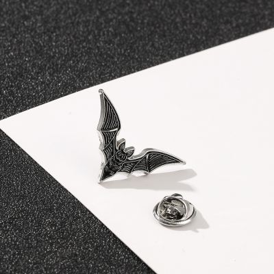 Halloween bat brooch creative dark metal badge punk brooch personality accessories